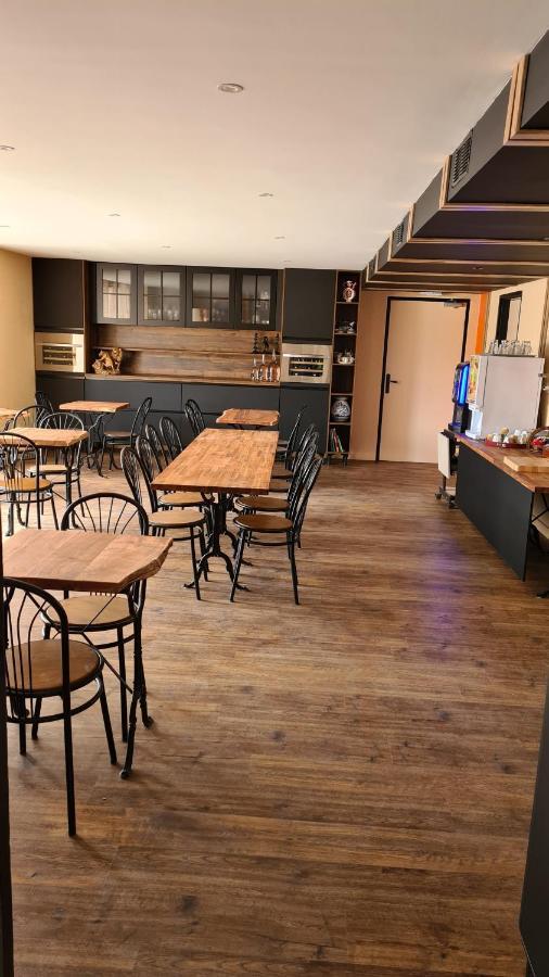 Hotel L'Etoile Aeroport - A61 Carcassonne Ngoại thất bức ảnh