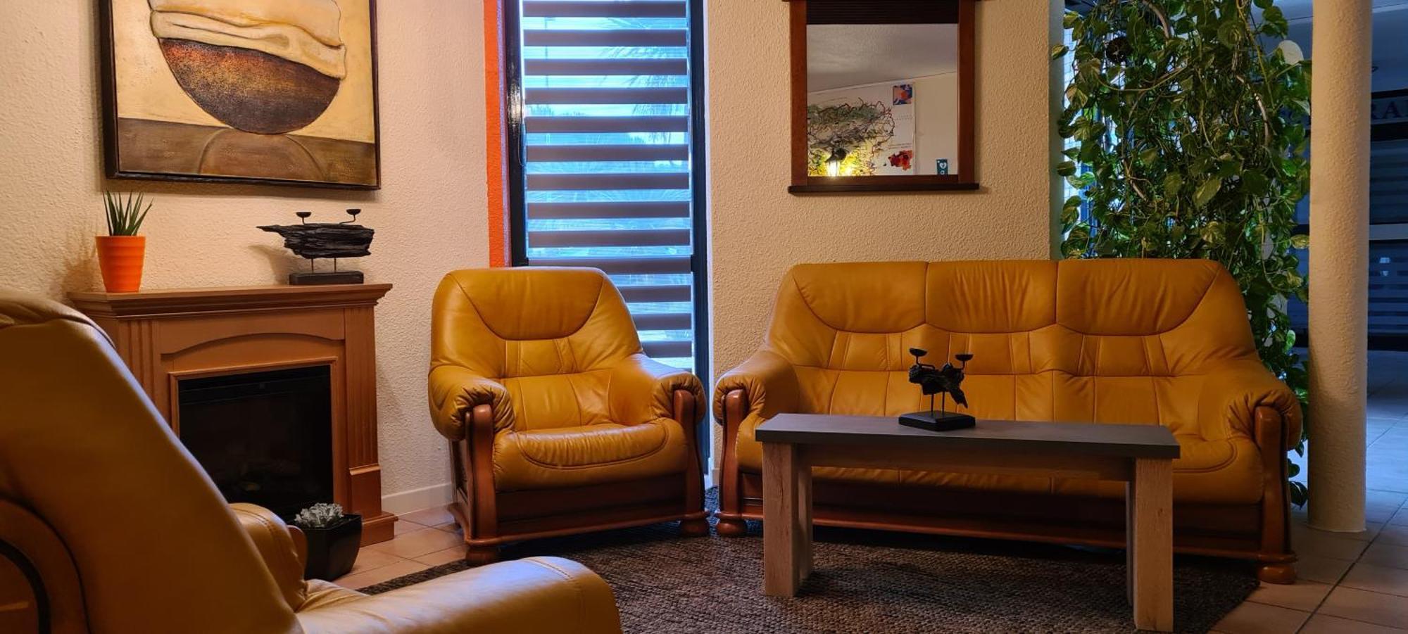 Hotel L'Etoile Aeroport - A61 Carcassonne Ngoại thất bức ảnh