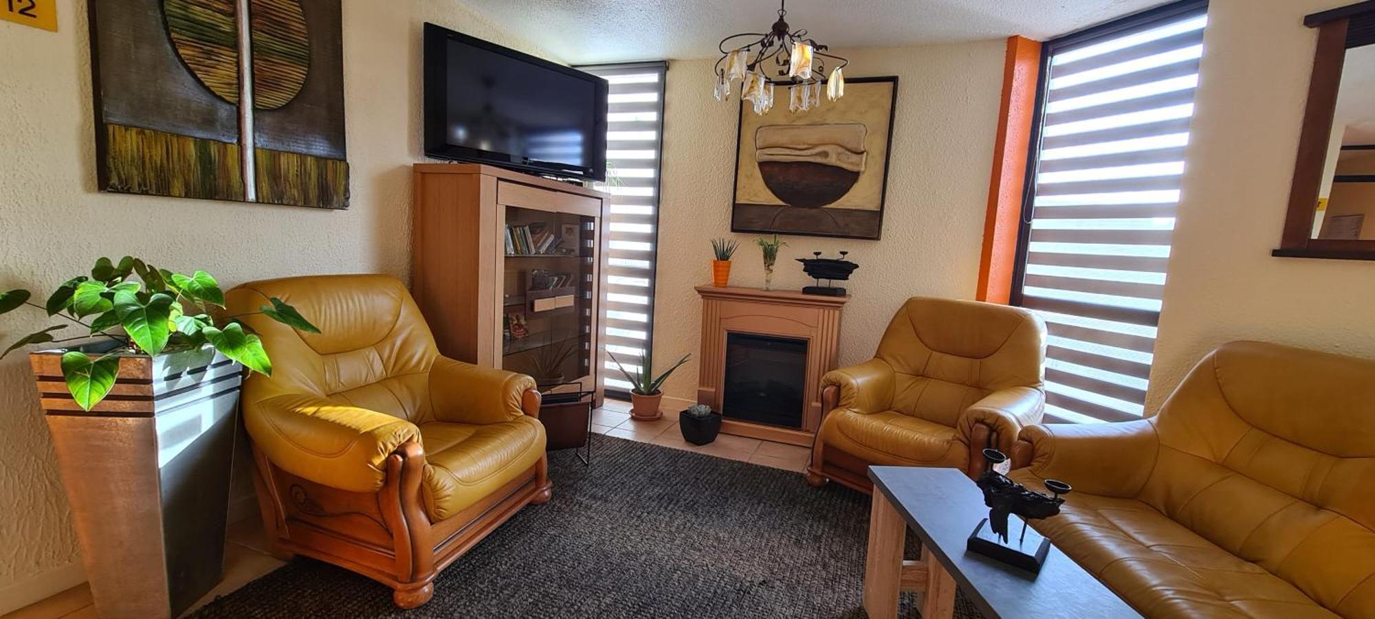 Hotel L'Etoile Aeroport - A61 Carcassonne Ngoại thất bức ảnh