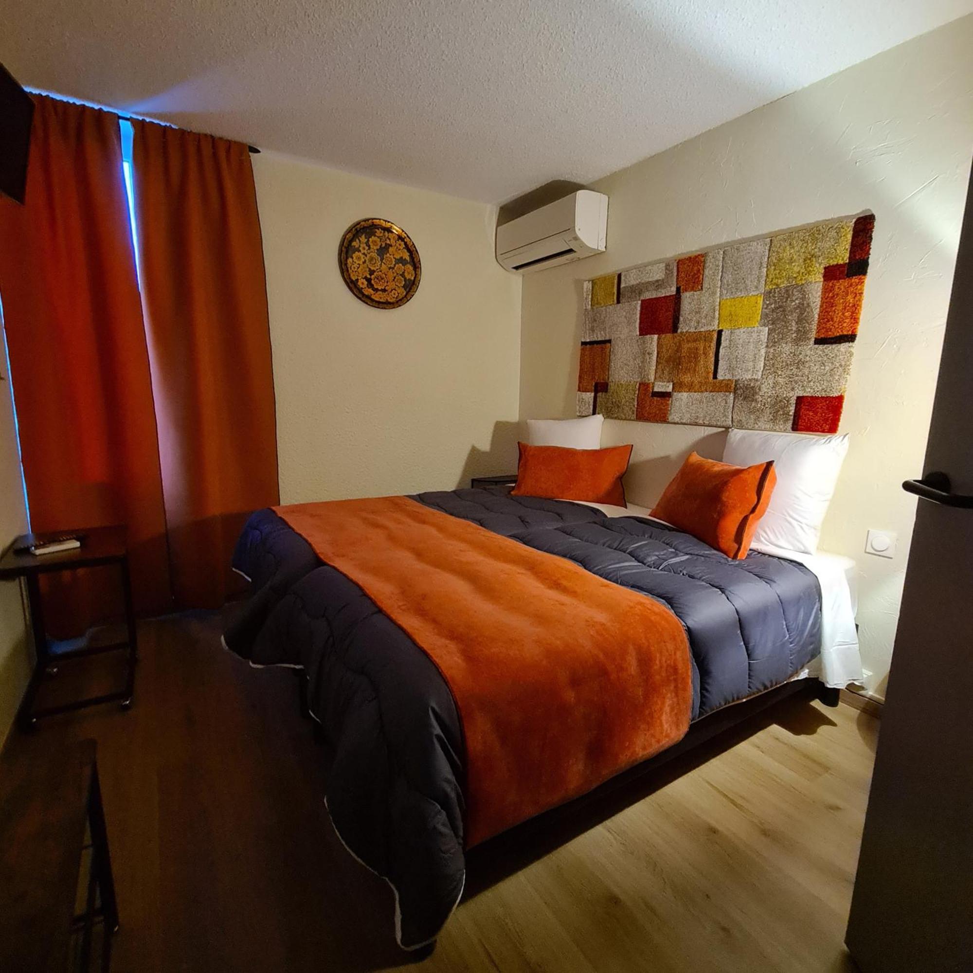 Hotel L'Etoile Aeroport - A61 Carcassonne Ngoại thất bức ảnh