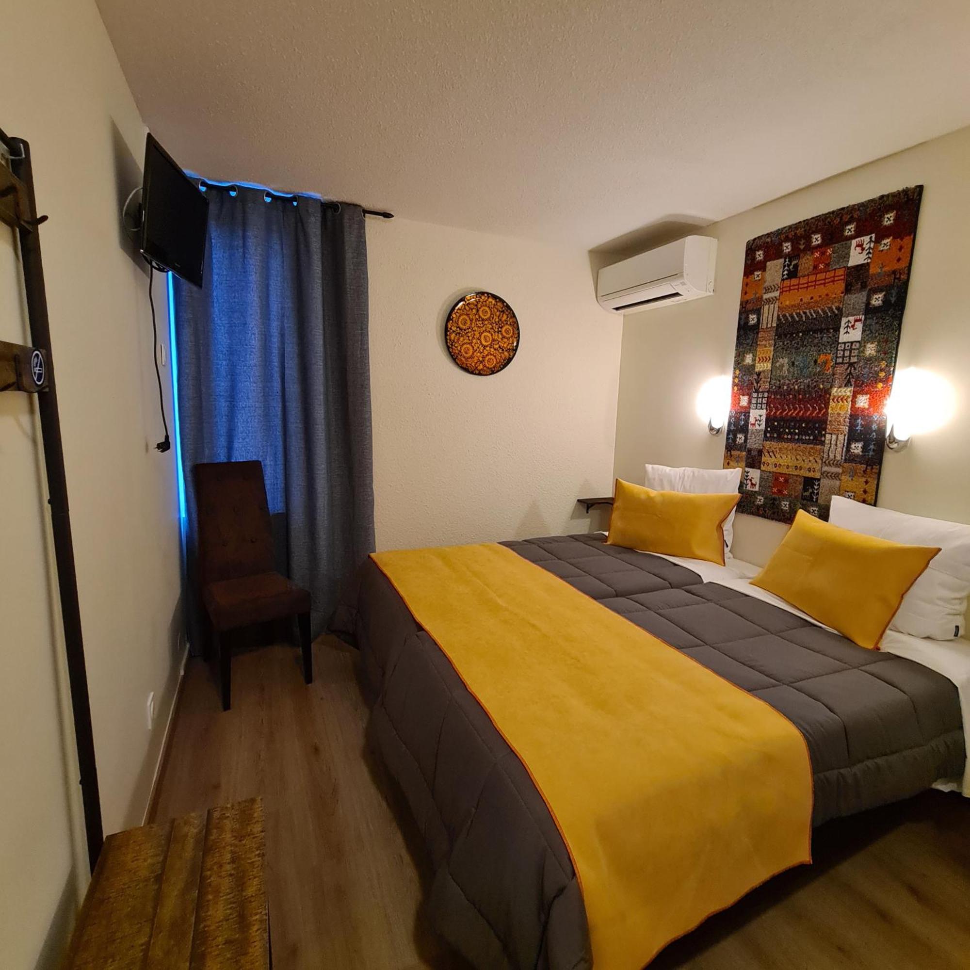 Hotel L'Etoile Aeroport - A61 Carcassonne Ngoại thất bức ảnh