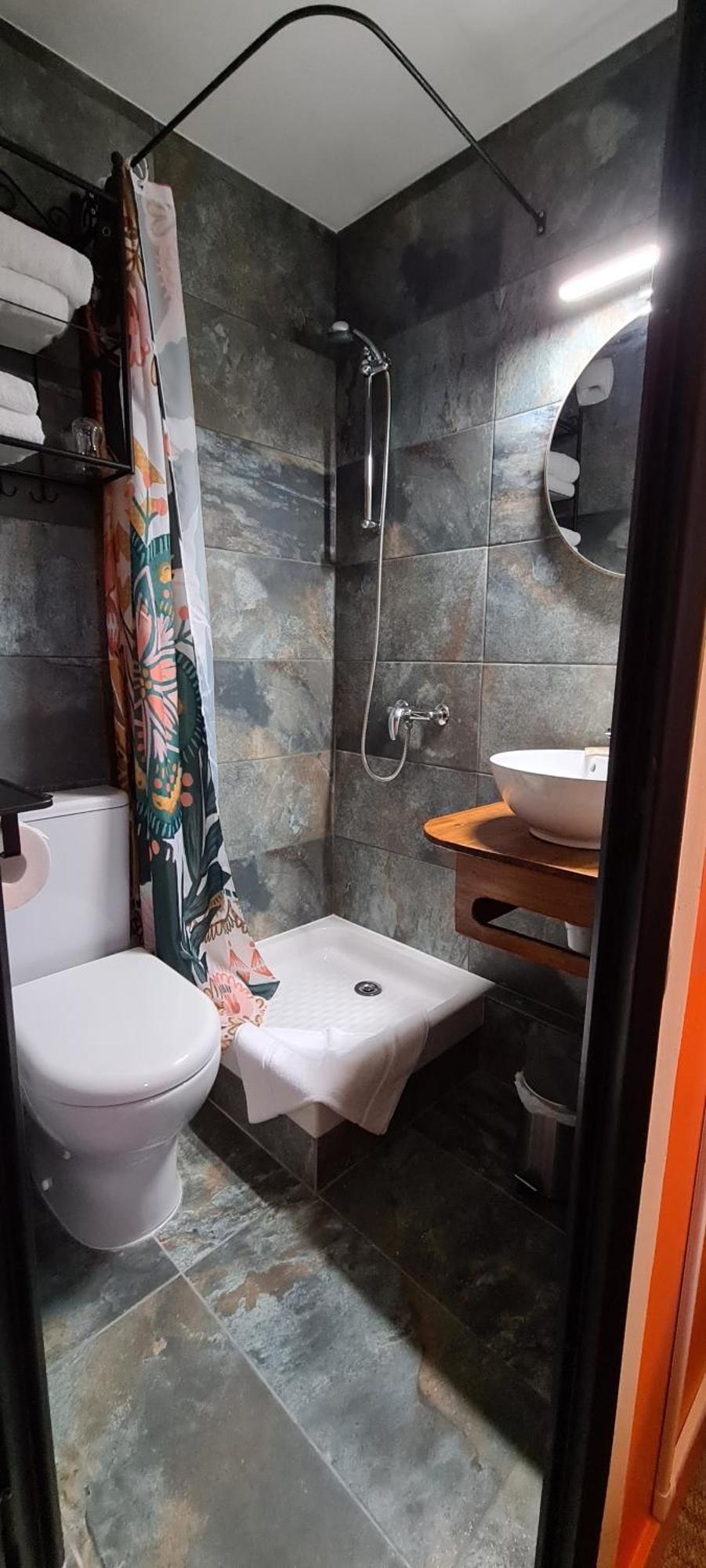 Hotel L'Etoile Aeroport - A61 Carcassonne Ngoại thất bức ảnh