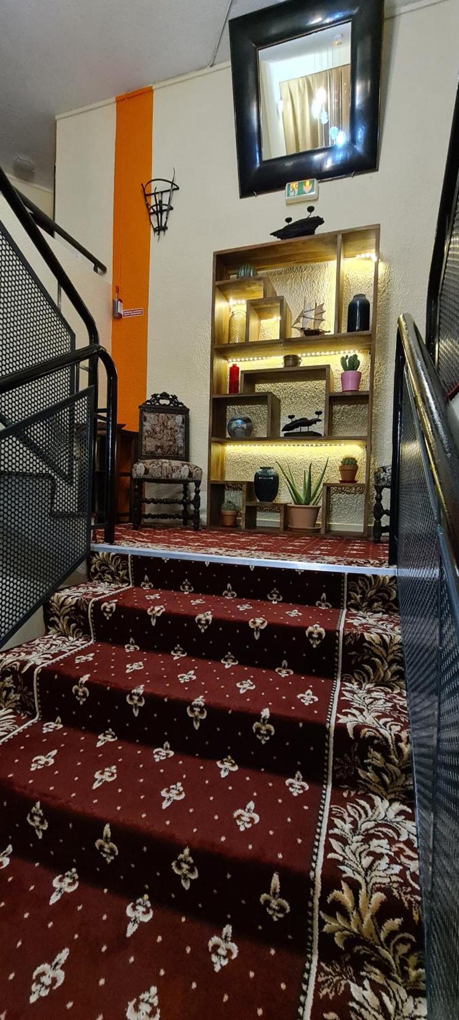 Hotel L'Etoile Aeroport - A61 Carcassonne Ngoại thất bức ảnh