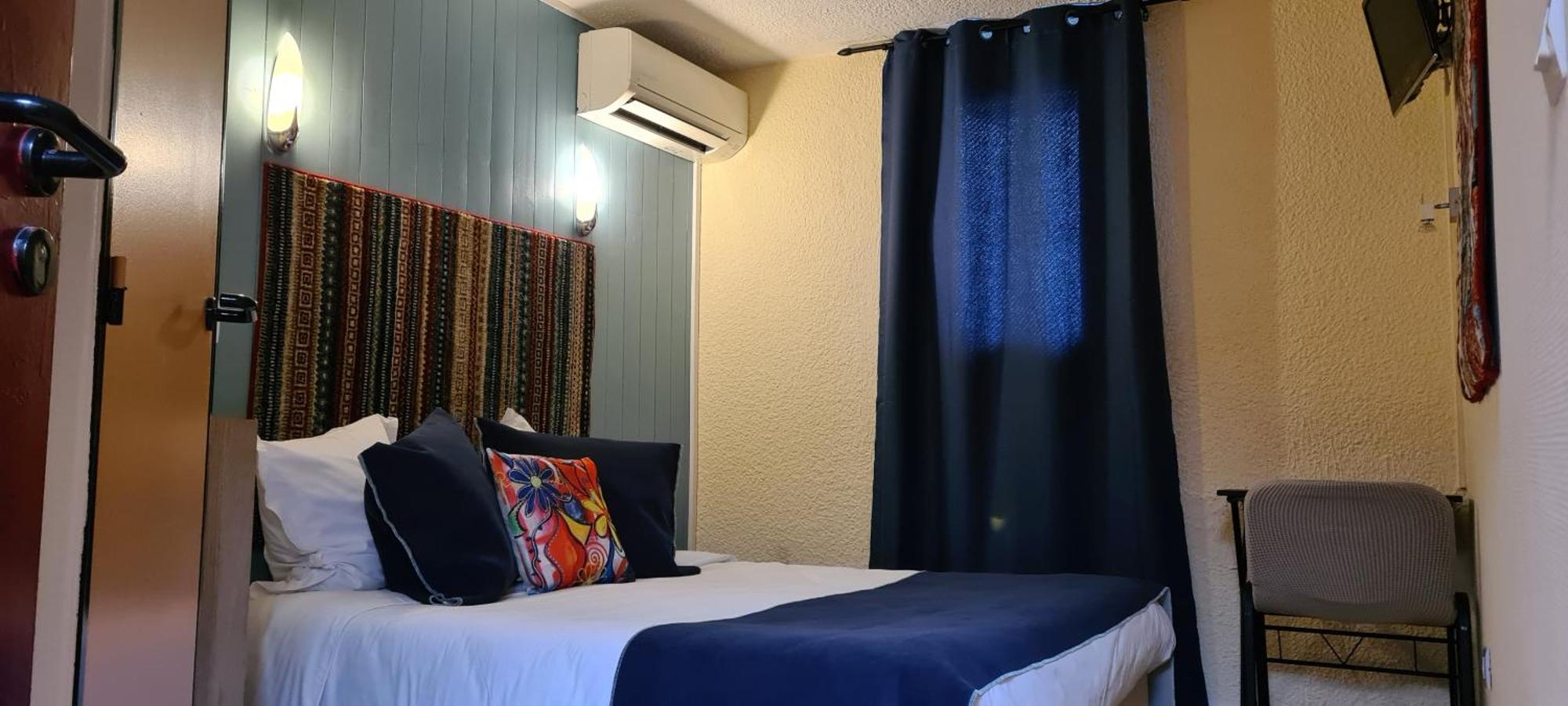 Hotel L'Etoile Aeroport - A61 Carcassonne Ngoại thất bức ảnh